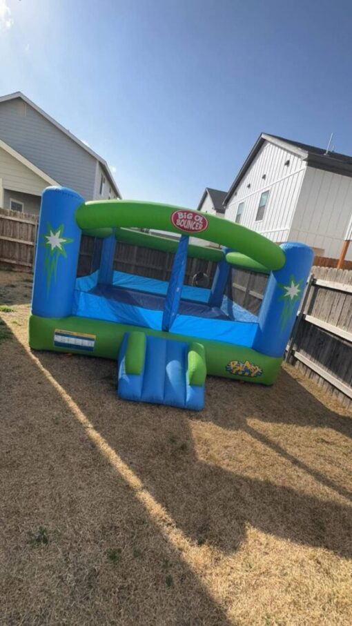 BOUNCE HOUSE