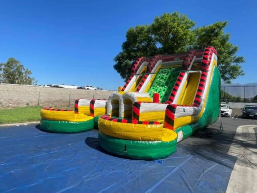 DOUBLE LANE WITH CLIMBING WALL